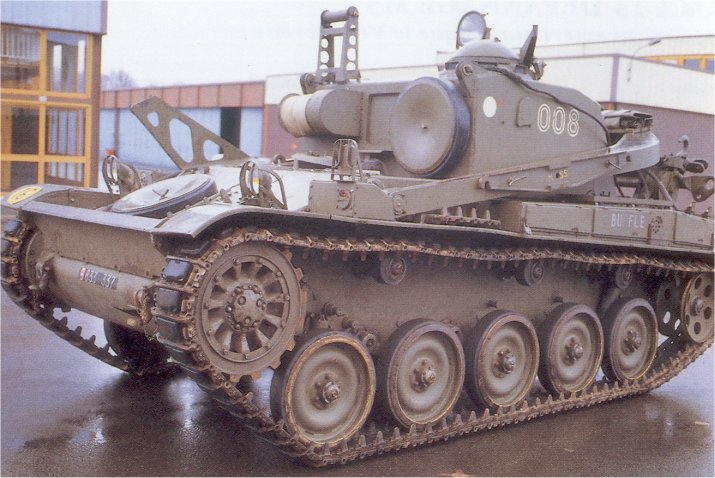 AMX-13_Recovery_France_02.jpg