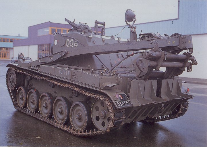 AMX-13_Recovery_France_04.jpg